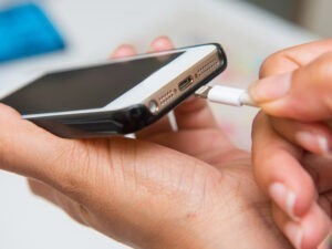 راه های سریع شارژ شدن گوشی موبایل چیست ؟