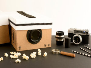 ساخت پروژکتور خانگی با وسایل دور ریختنی در 4 مرحله