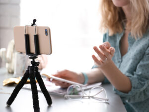 ساده ترین روش تبدیل گوشی به وبکم