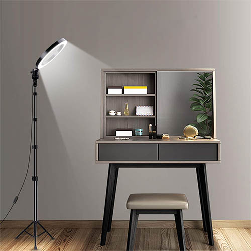 رینگ لایت سالنی