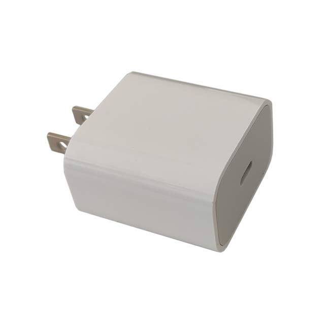 شارژر دیواری آیفون 20w پورت Type-C مدل MU7V2ZM