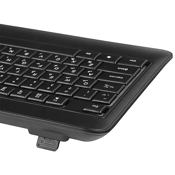 نمای نزدیک کلیدهای فارسی و استراحتگاه مچ دست کیبورد P net KB1400