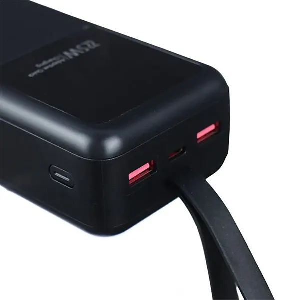 نمای نزدیک پنل پورت‌های خروجی USB و بند آویز سیلیکونی در پاوربانک اکسیژن مدل OX-120